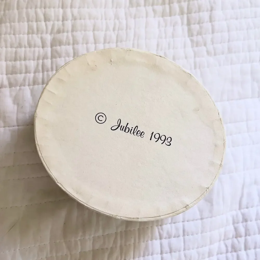 Vintage 1990s Oval Gift Box Jubilee 1993 Fruit Basket Trinket Present